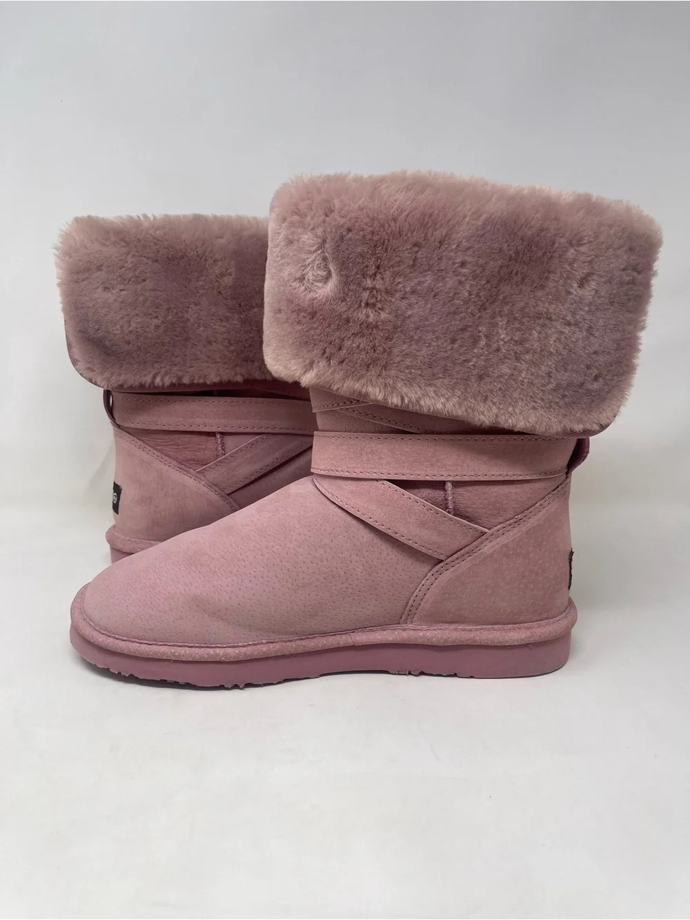 LAMO Womens Pink Suede Winter Boots Size 8 Furry Faux Fur